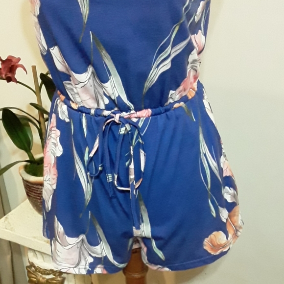 MinkPink Shorts Romper - Picture 3 of 8